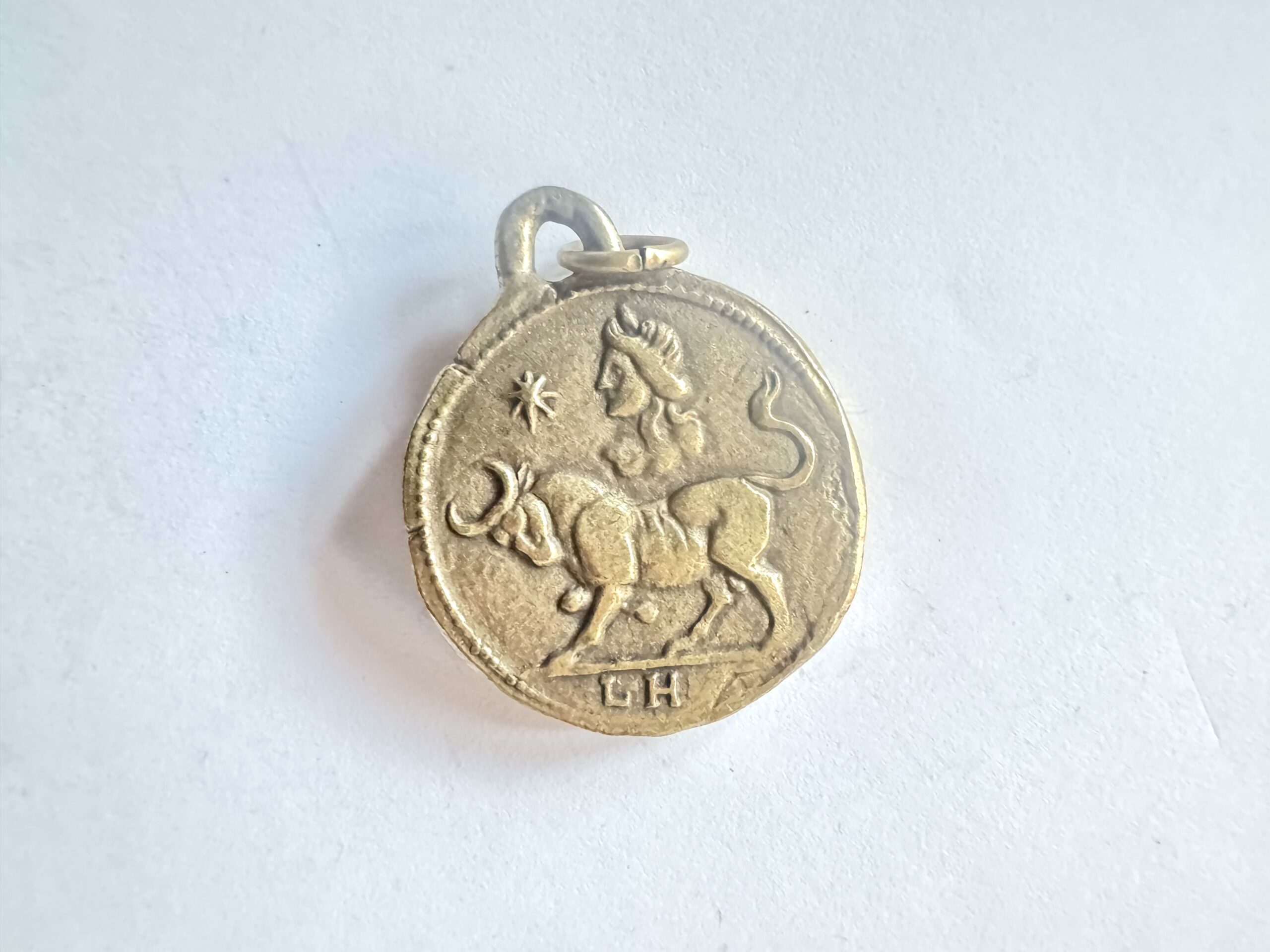 Dracma Antonino Pío. Horóscopo. tauro. Zodiaco.