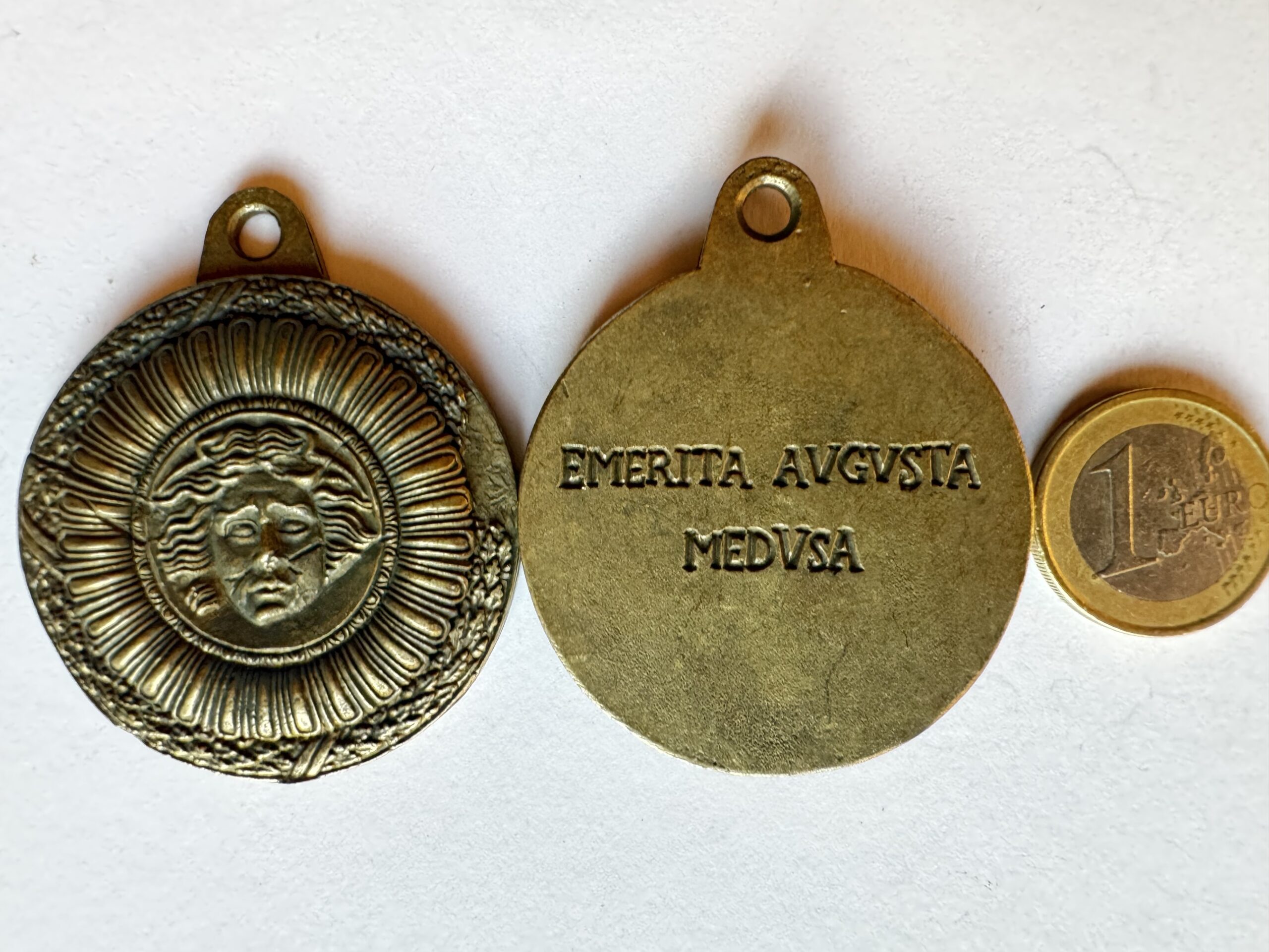 Clípeo de Medusa.
