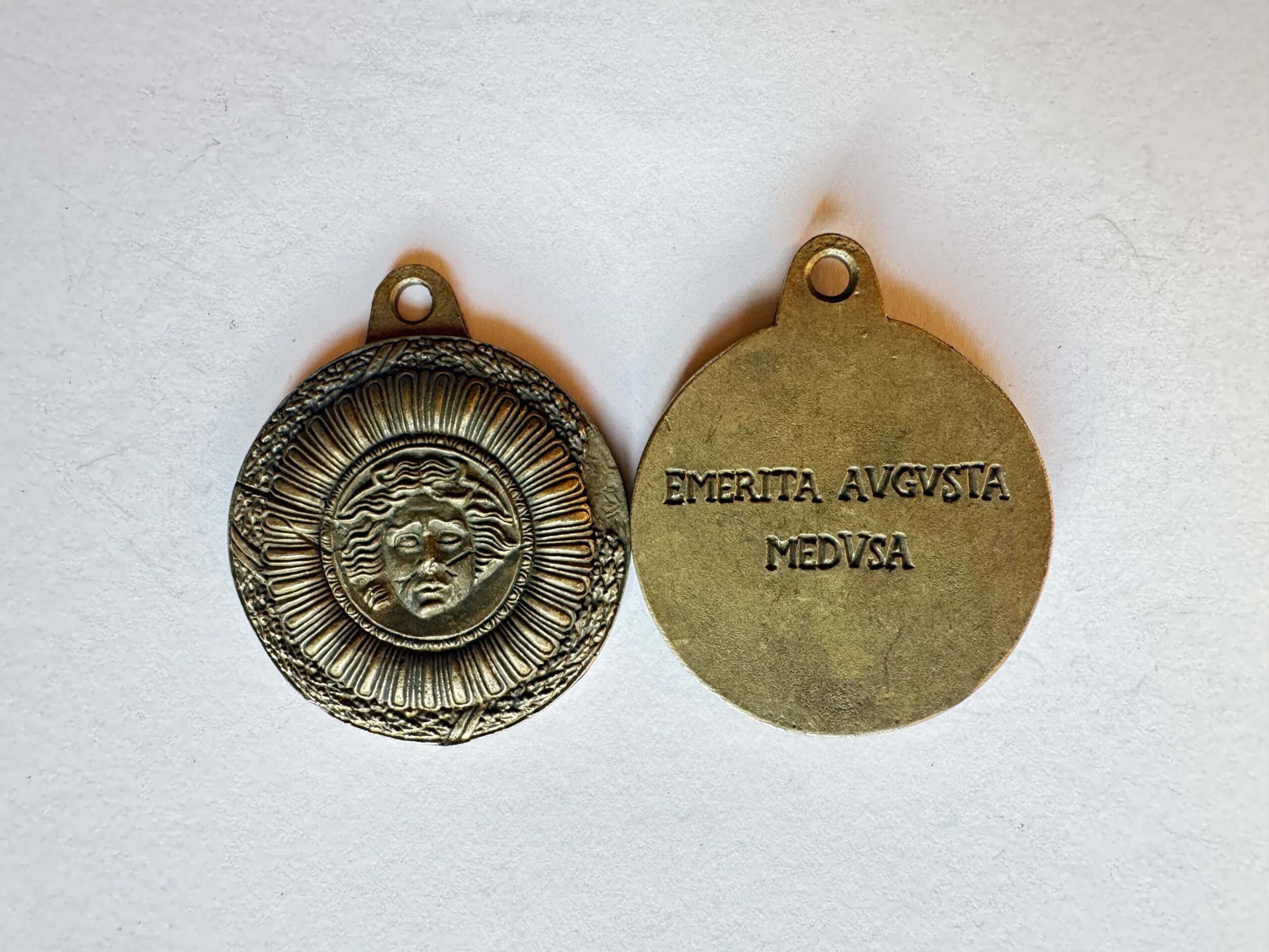 Clípeo de Medusa.
